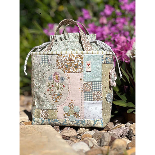 TBH-D, Tully Tote Pattern by the Birdhouse, Finished size is 8"x8"x5" + straps.